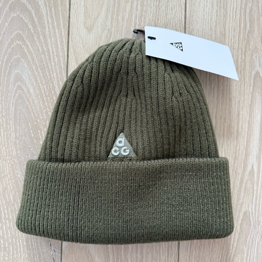 NWT Nike ACG Wool Blend Cuff Beanie in Medium Olive Unisex One Size